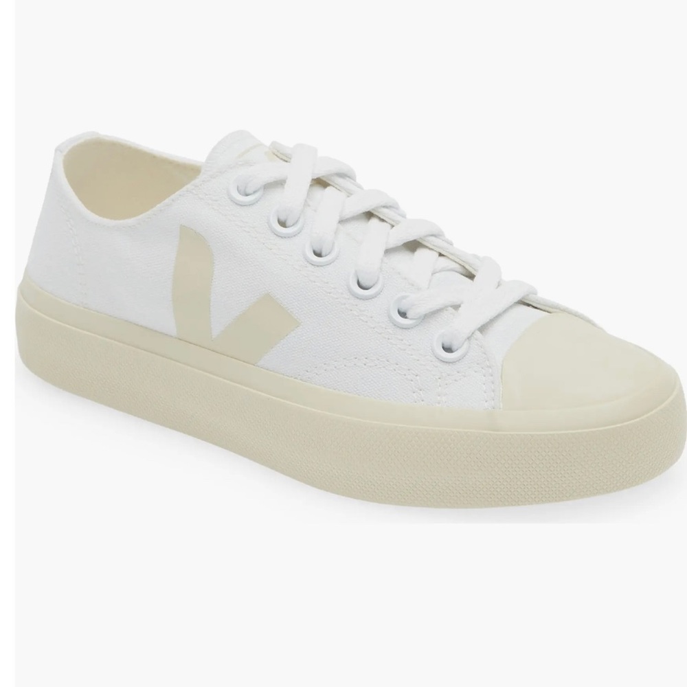 Veja Women’s Wata II Low Top Sneaker White Pierre Size 7